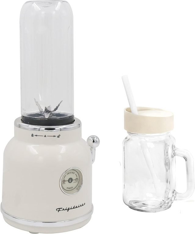 FRIGIDAIRE ESMM100-CREAM Retro Smoothie Maker Blender with Mason Jar, Perfect for Shakes and Smoothies, 300-Watt, Cream