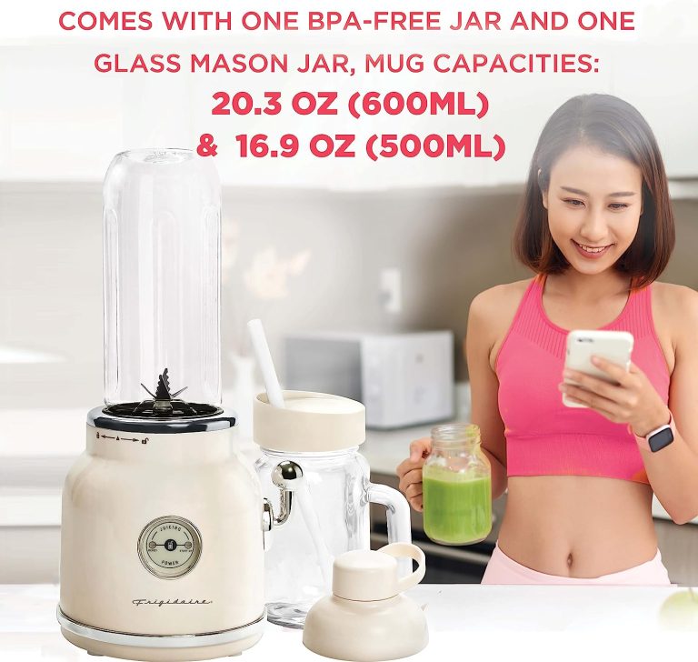 FRIGIDAIRE ESMM100-CREAM Retro Smoothie Maker Blender with Mason Jar, Perfect for Shakes and Smoothies, 300-Watt, Cream