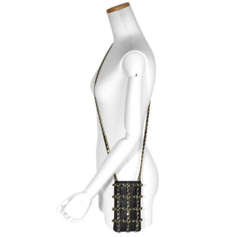 Authenticated Used Chanel CHANEL Chain Shoulder Pouch Smartphone Case Coco Mark Black Lambskin AP1161
