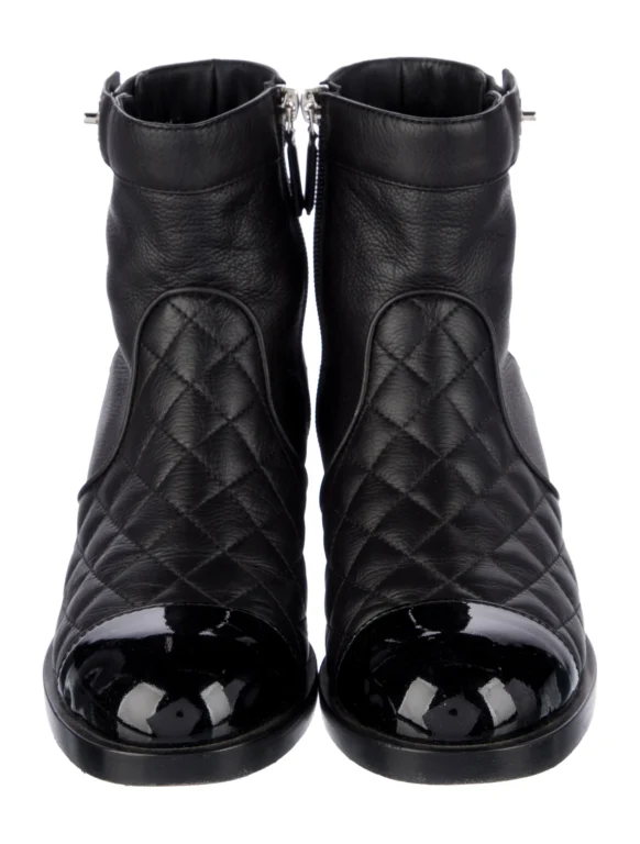 Chanel 2020 Interlocking CC Logo Boots Women’s Size: 8 | IT 38
